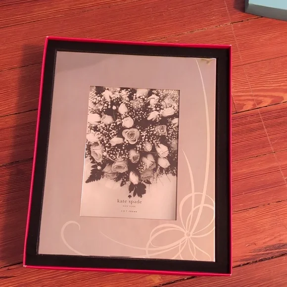 Kate Spade Picture Frame - Picture 2 of 8